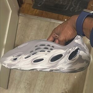 Adidas Brand ⚠️Limited Stock⚠️ “MX Granite” Yeezy Foam Runners with Tag